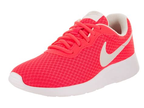 women's nike tanjun sale.